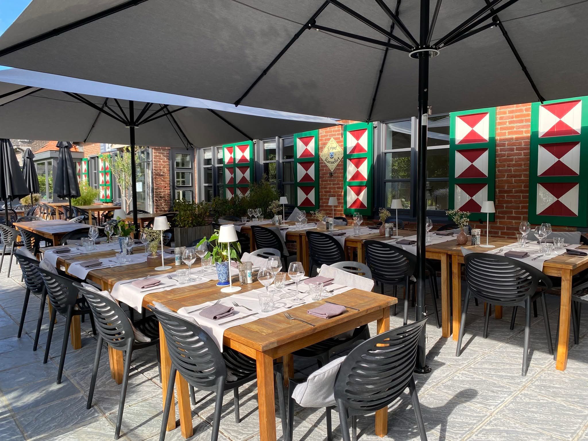 Terras voor een koffiepauze buiten aan de Ooidonkdreef in Deinze